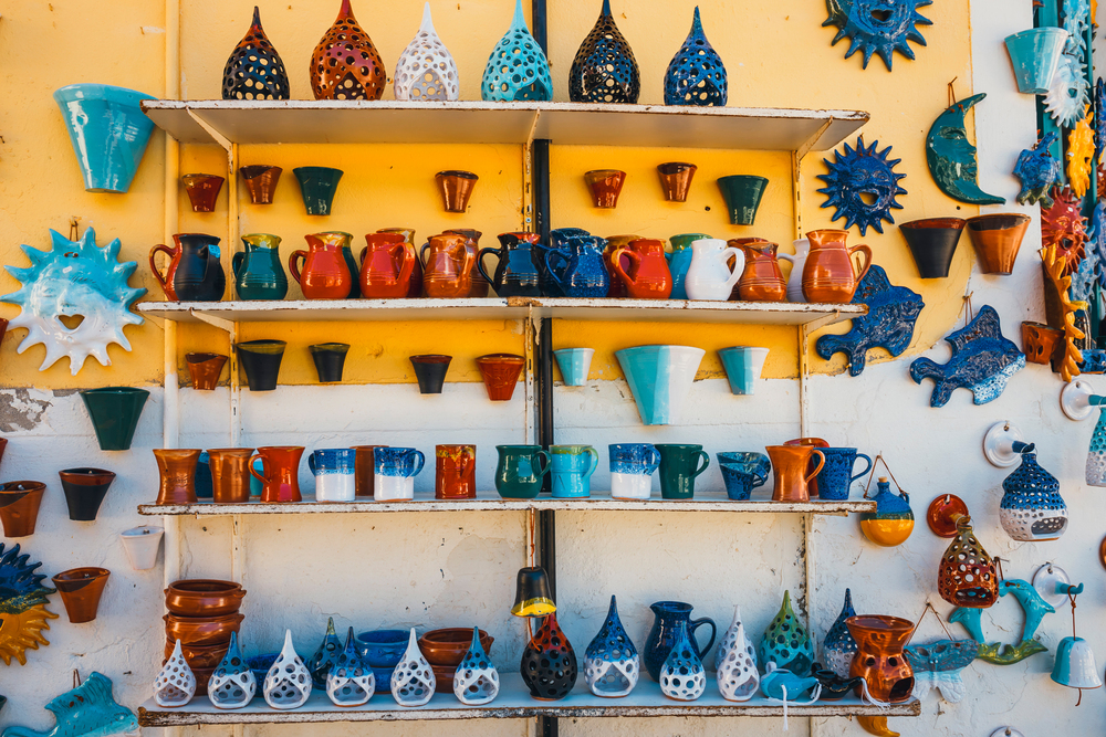 A Shopper’s Paradise: Best Places for Souvenirs and Local Products in Heraklion