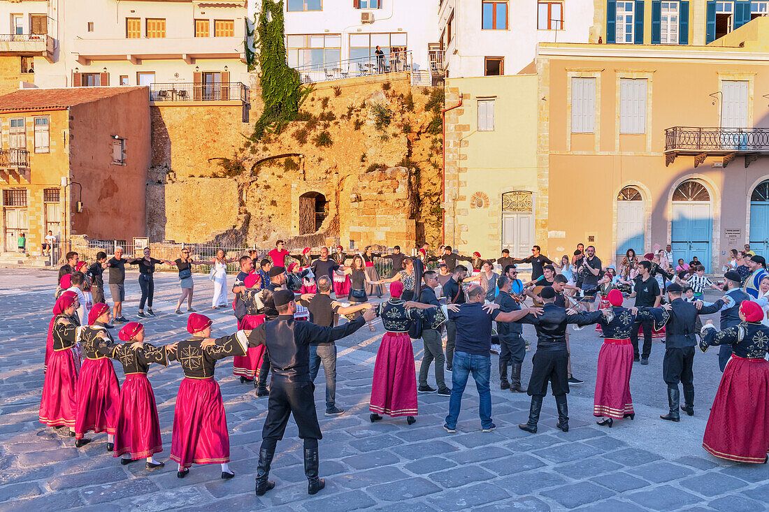 Seasonal Festivals in Crete: Celebrating the Island’s Unique Culture