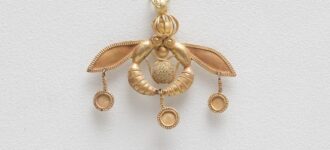 The Gorgeous Jewelry of the Malia Bee Pendant