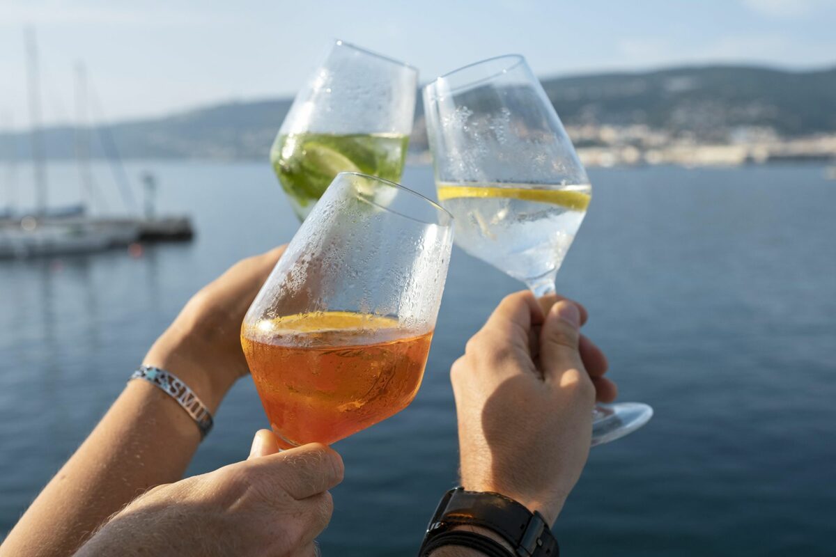 A Culinary Night Tour: The Best Bars and Restaurants in Heraklion